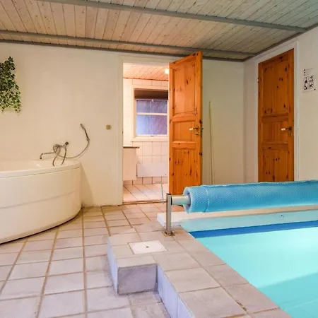 Holiday Per Knoldsvej X Holiday home Blavand