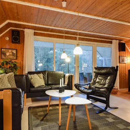 Holiday Per Knoldsvej X Holiday home Blavand