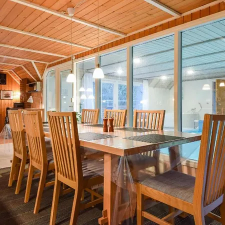 Holiday Per Knoldsvej X Holiday home Blavand